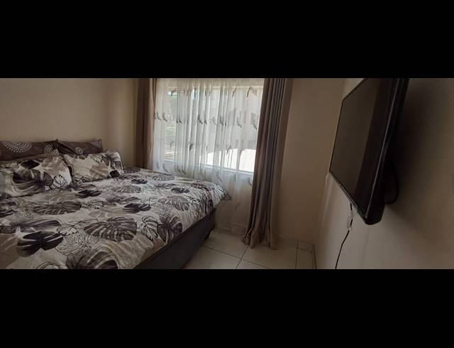 2 BEDROOM TOWNHOUSE FOR SALE IN LINMEYER